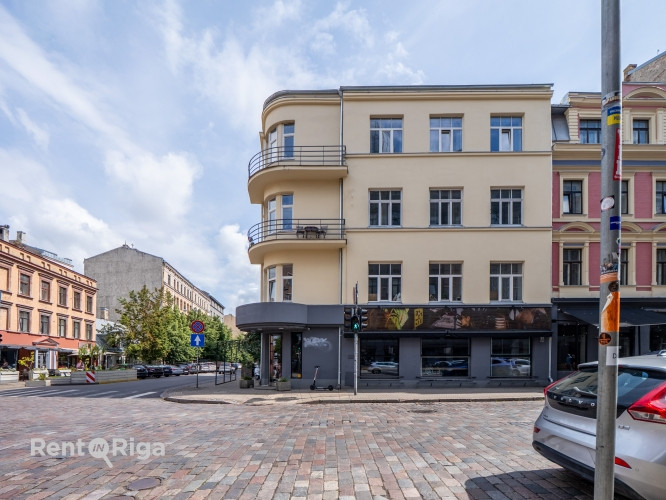 Iznomā lieliskas telpas restorānam ar aprīkojumu, veikalam vai kafejnīcai. Izdevīga un pilsētā popul Рига - изображение 7
