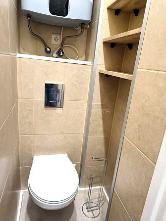 Pagalma ēka, renovēta māja, kāpņu telpa pēc kapitālā remonta, guļamistabu skaits 2 gab., Rīga - foto 14