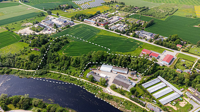 PIE MĒMELES UPES PĀRDOD ZEMES GABALU  UNIKĀLA VIETA BIZNESAM VAI ATPŪTAI

Šis īpašums Bauska un Bauskas novads - foto 5