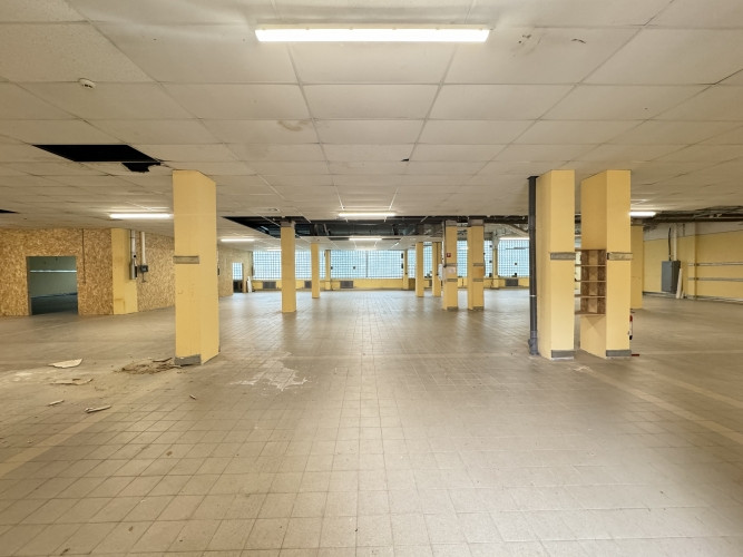 Apsildāma noliktava/ražotne 1. stāvā Ziepniekkalnā.  Vārti zemes līmenī.  Kolonnu Rīga - foto 4