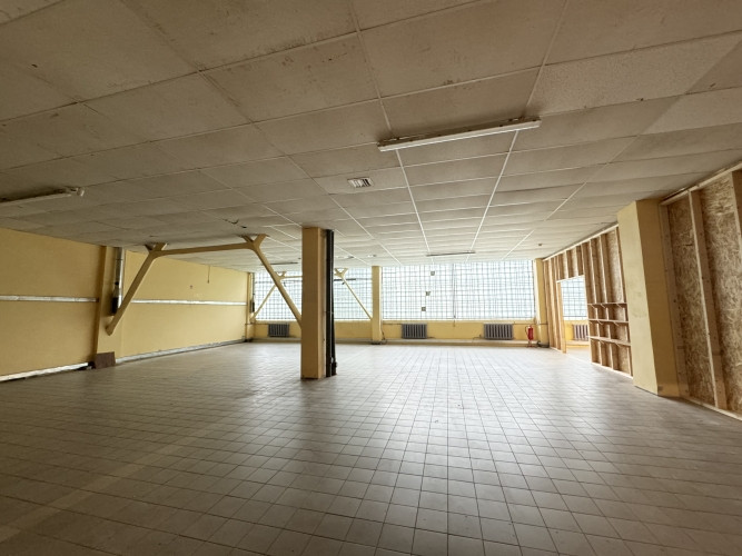 Apsildāma noliktava/ražotne 1. stāvā Ziepniekkalnā.  Vārti zemes līmenī.  Kolonnu Rīga - foto 8