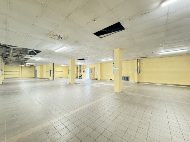 Apsildāma noliktava/ražotne 1. stāvā Ziepniekkalnā.  Vārti zemes līmenī.  Kolonnu Rīga - foto 2