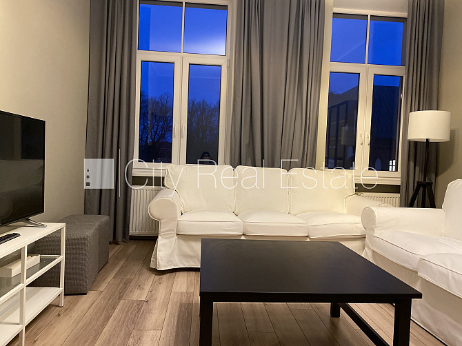 Fasādes māja, renovēta māja, slēgts pagalms, ieeja no ielas un pagalma, kāpņu telpa pēc Rīga - foto 15