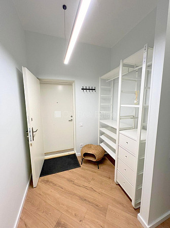 Pagalma ēka, renovēta māja, slēgts pagalms, ieeja no ielas un pagalma, kāpņu telpa pēc Rīga - foto 19