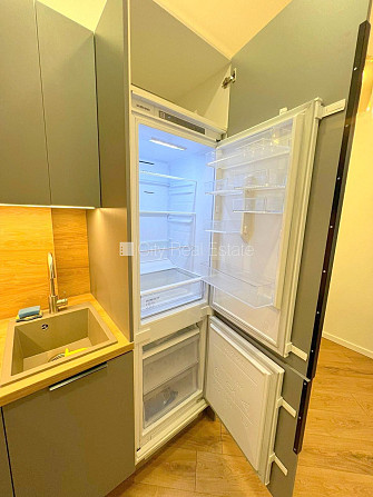 Pagalma ēka, renovēta māja, slēgts pagalms, ieeja no ielas un pagalma, kāpņu telpa pēc Rīga - foto 6