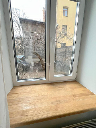 Pagalma ēka, renovēta māja, slēgts pagalms, ieeja no ielas un pagalma, kāpņu telpa pēc Rīga - foto 20
