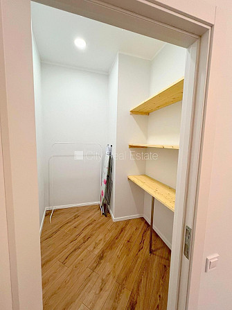 Pagalma ēka, renovēta māja, slēgts pagalms, ieeja no ielas un pagalma, kāpņu telpa pēc Rīga - foto 17