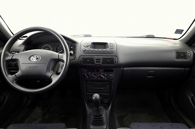 Toyota Corolla Facelift A-C 1.4 71kW Tallina - foto 5