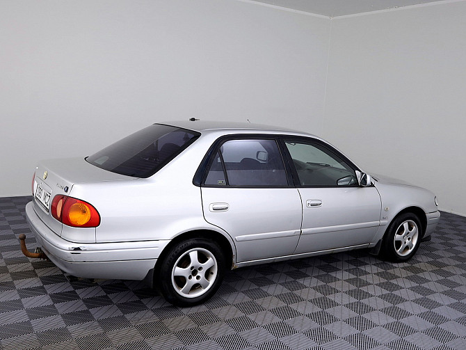 Toyota Corolla Facelift A-C 1.4 71kW Tallina - foto 3