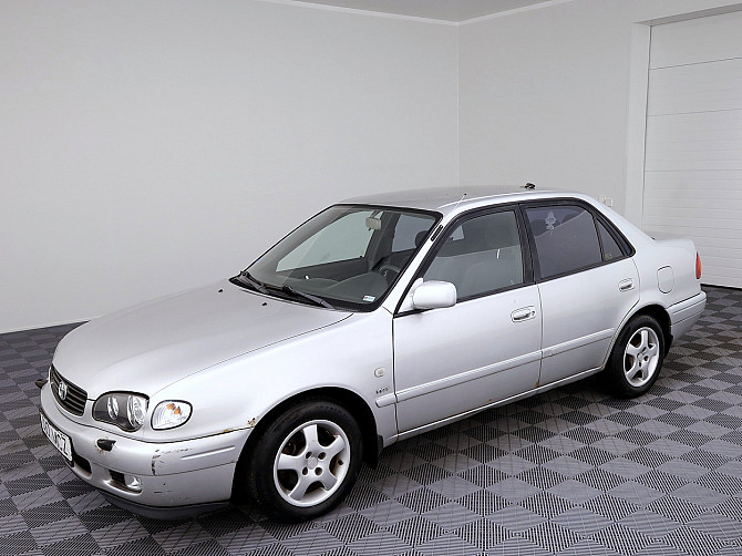 Toyota Corolla Facelift A-C 1.4 71kW Tallina - foto 2