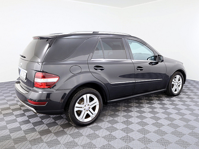 Mercedes-Benz ML 300 Luxury Facelift 3.0 CDI 150kW Tallina - foto 3