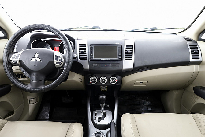 Mitsubishi Outlander Luxury ATM 2.4 125kW Tallina - foto 5