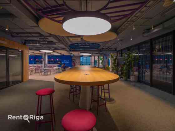 Арендуйте co-working офис в Galerija Rīga!  Без начальных вложений  полностью оборудован и Рига