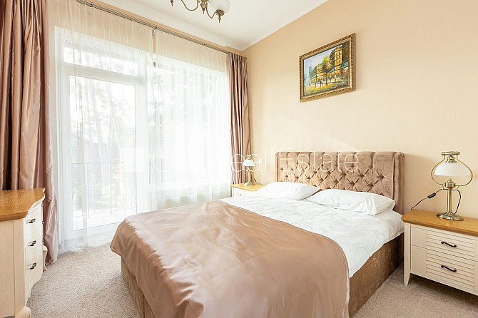 Zeme īpašumā, ieeja no ielas, kāpņu telpa bez remonta, lodžija, logi vērsti mājas abās Jūrmala - foto 7