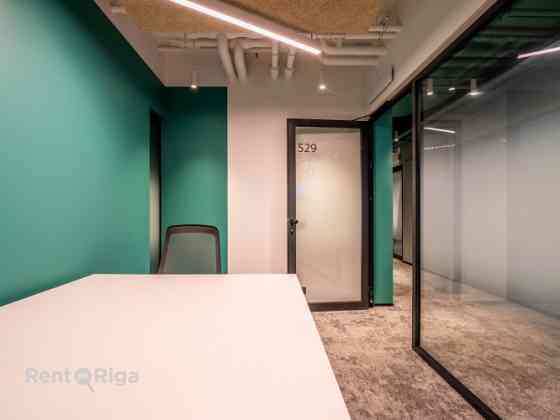 Арендуйте co-working офис в Galerija Rīga!  Без начальных вложений  полностью оборудован и Rīga
