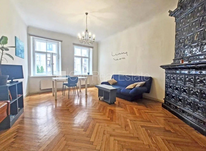 Pagalma ēka, renovēta māja, slēgts pagalms, ieeja no ielas un pagalma, kāpņu telpa pēc Rīga - foto 5
