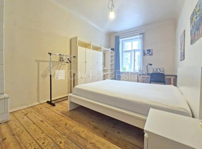 Pagalma ēka, renovēta māja, slēgts pagalms, ieeja no ielas un pagalma, kāpņu telpa pēc Rīga - foto 16
