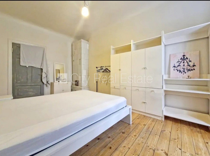 Pagalma ēka, renovēta māja, slēgts pagalms, ieeja no ielas un pagalma, kāpņu telpa pēc Rīga - foto 15