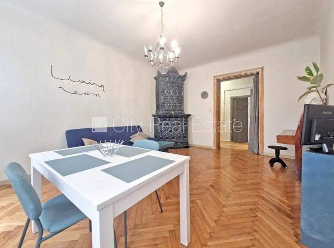 Pagalma ēka, renovēta māja, slēgts pagalms, ieeja no ielas un pagalma, kāpņu telpa pēc Rīga - foto 6