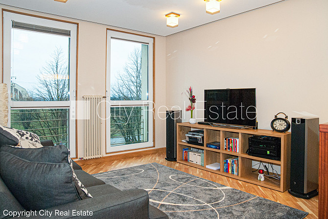 Balkons, studio tipa, virtuve apvienota ar istabu, centrālā apkure, plastikāta stikla pakešu Rīga - foto 1