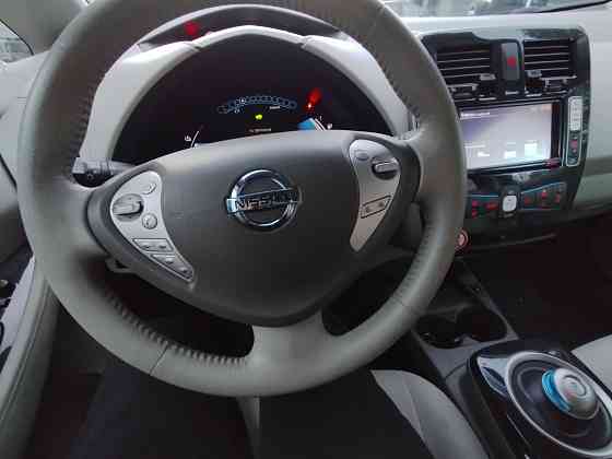 Nissan Leaf Led Navi Рига