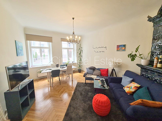 Pagalma ēka, renovēta māja, slēgts pagalms, ieeja no ielas un pagalma, kāpņu telpa pēc Rīga - foto 19