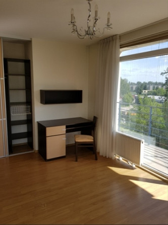 No jūlija beigām tiek izīrēts gaišs un omulīgs trīs istabu dzīvoklis jaunajā projektā, Rīga - foto 2