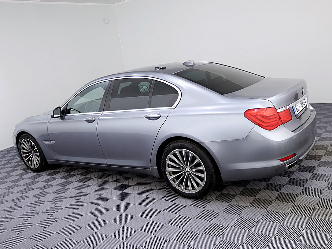 BMW 750 Executive 4.4 300kW Tallina - foto 4