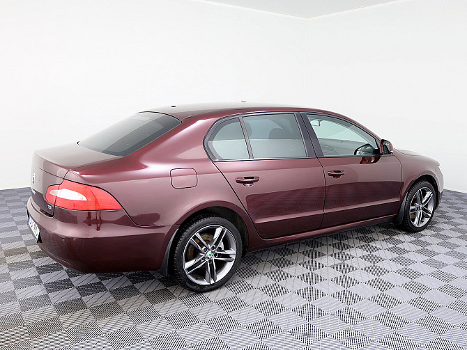 Skoda Superb Comfortline ATM 1.8 118kW Tallina - foto 3