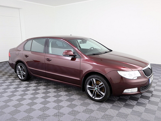 Skoda Superb Comfortline ATM 1.8 118kW Tallina - foto 1