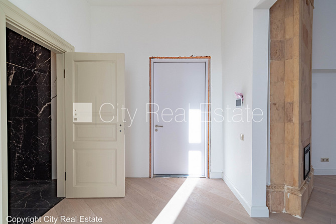 Fasādes māja, renovēta māja, fasāde ar dekoratīvo apmetumu, slēgts pagalms, ieeja no ielas Rīga - foto 16