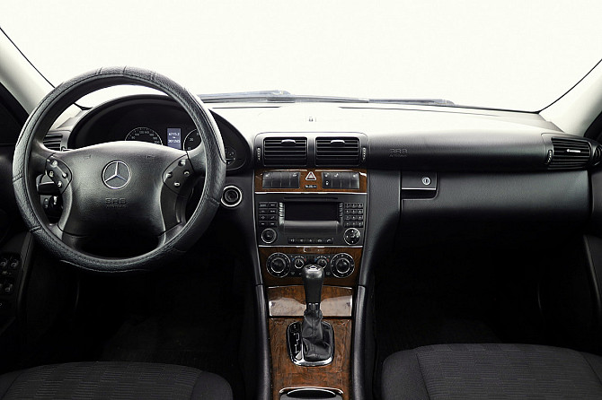 Mercedes-Benz C 180 Elegance Facelift ATM 1.8 105kW Tallina - foto 5