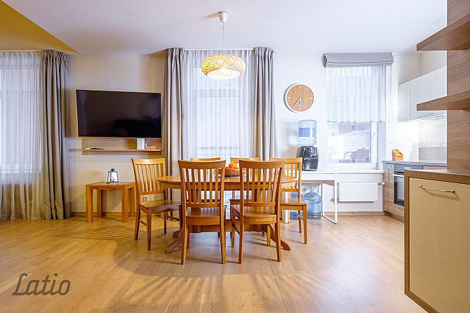 Divstāvu dzīvoklis jaunajā projektā "Torņkalna Pakavs".
Piedāvājumā plašs un moderns 4 istabu dzīvok Рига - изображение 3