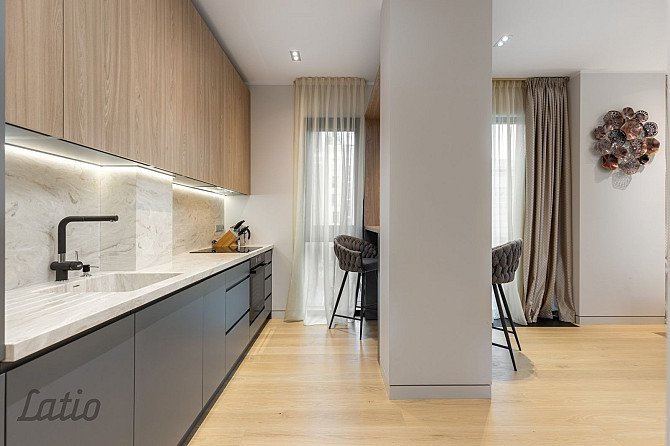 Īrei tiek piedāvāts dzīvoklis Rīgas centrā, jaunā ēkā Club Central Residence. Līdzās veikali, restor Рига - изображение 2