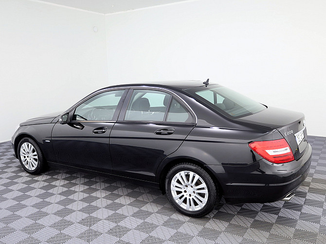 Mercedes-Benz C 220 Elegance Facelift ATM 2.1 CDI 125kW Tallina - foto 4