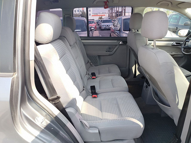 Volkswagen Touran Comfortline 2.0 TDI 100kW Таллин - изображение 7