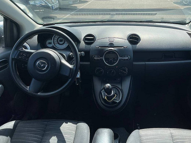 Mazda 2 Elegance 1.3 63kW Таллин - изображение 5