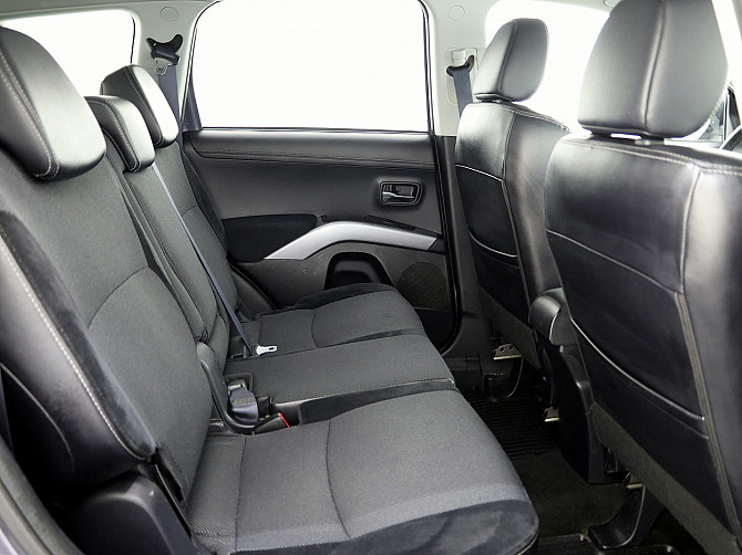 Mitsubishi Outlander Luxury Facelift ATM 2.2 dCi 115kW Tallina - foto 7