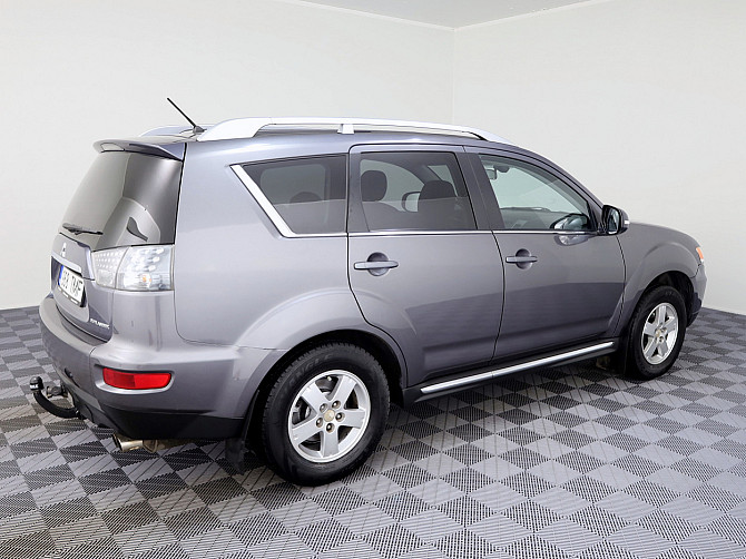 Mitsubishi Outlander Luxury Facelift ATM 2.2 dCi 115kW Tallina - foto 3