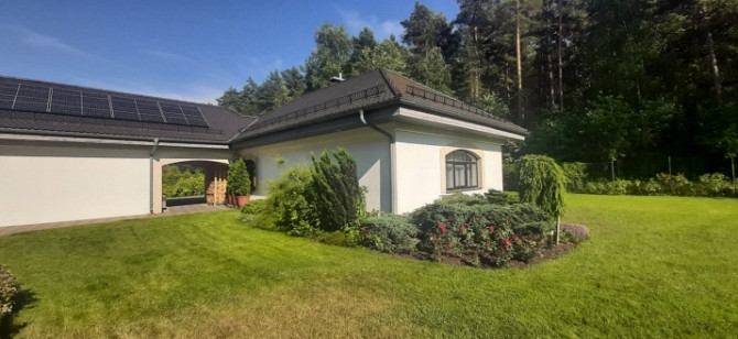 Neliela, gaumīgi iekārtota mājiņa ar individuālu apkuri slēgtā ciematā Mežaparkā.  + Rīga - foto 1