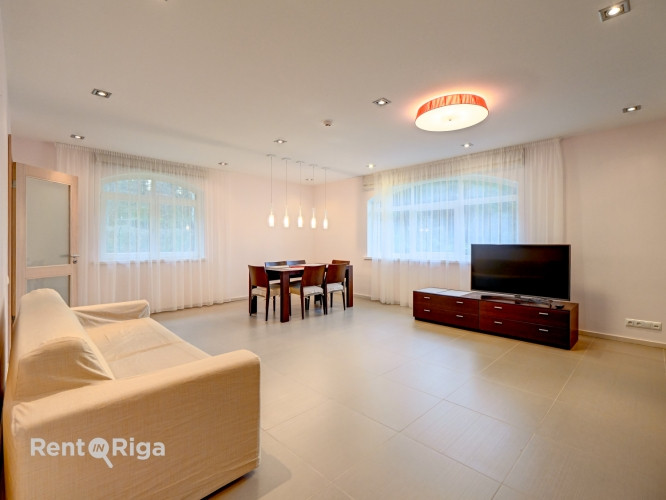 A small, tastefully arranged house with individual heating in a closed village in Mežaparka..  + qua Рига - изображение 13