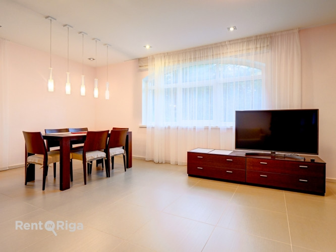 A small, tastefully arranged house with individual heating in a closed village in Mežaparka..  + qua Рига - изображение 11