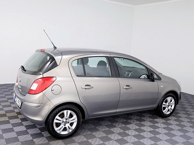Opel Corsa Facelift 1.2 63kW Таллин - изображение 3