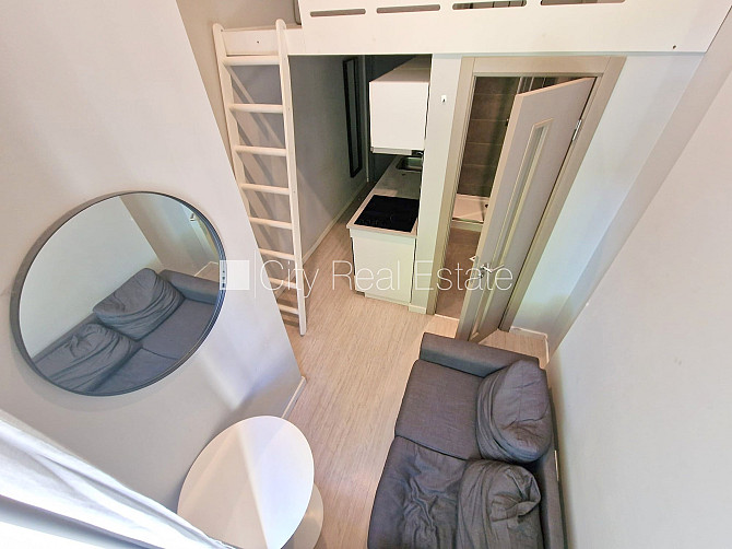 Renovēta māja, slēgts pagalms, vieta automašīnai, ir lifts, kāpņu telpa pēc kapitālā Rīga - foto 1