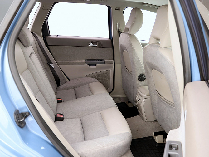 Volvo V50 Momentum 2.0 D4 100kW Таллин - изображение 7