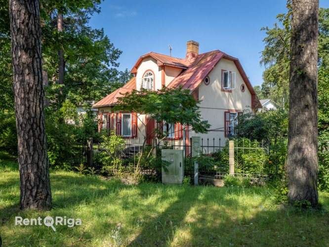 Pārdod skaistu privātmāju Bulduros!  Īpašums sastāv no mājas, šķūnīša, garāžas un Jūrmala - foto 1