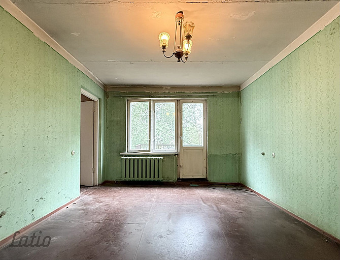 Piedāvājumā divistabu dzīvoklis Ķengaragā, piecstāvu ēkas augšējā stāvā. Dzīvoklim ir Rīga - foto 5