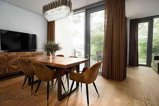 Izīrē stilīgu un plašu dzīvokli River Breeze Residence  dzīvo prestiži Daugavas krastā

Tiek izīrēts Rīga