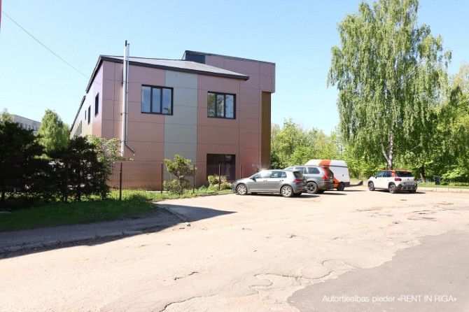 Multifkncionālas telpas tikko renovētā ēkā.  Šobrīd telpas izmanto kā servisu. Ir Rīga - foto 2