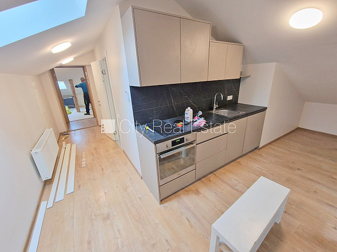 Pagalma ēka, renovēta māja, slēgts pagalms, ieeja no ielas un pagalma, mansards, ir lifts, Rīga - foto 10